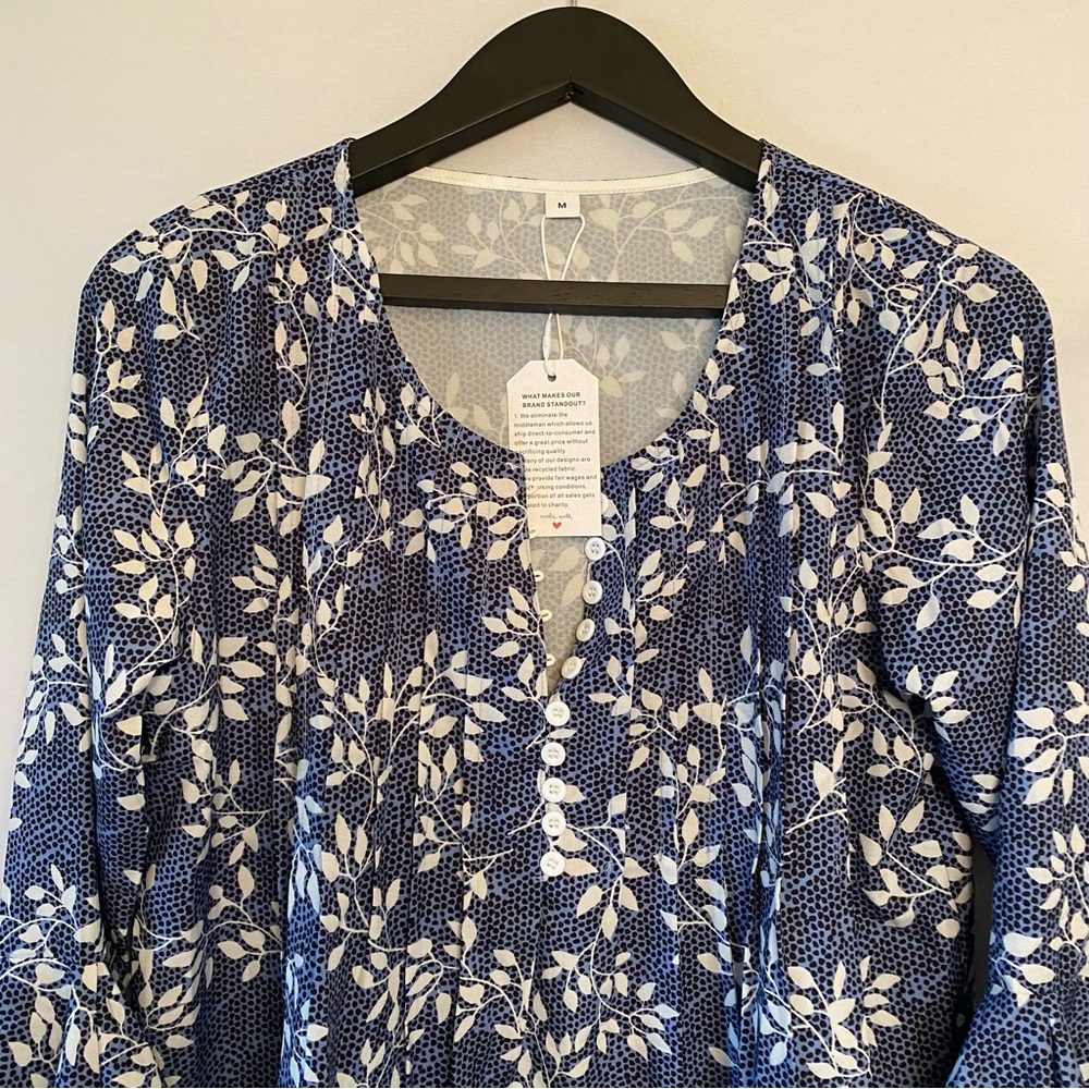 NWT women’s three-quarter length sleeve size medium lightweight floral print top